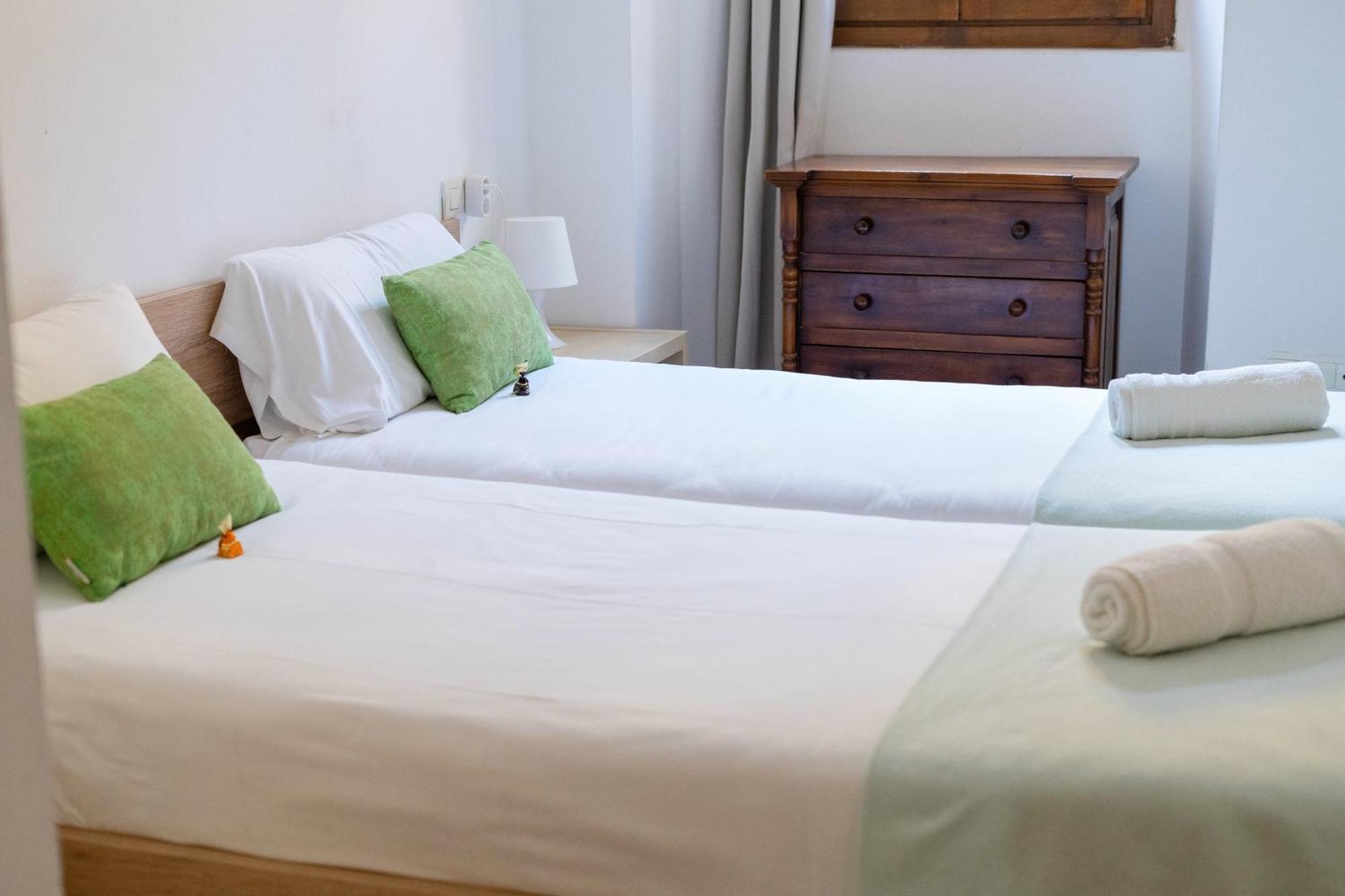 Apartamentos Granata กรานาดา ภายนอก รูปภาพ
